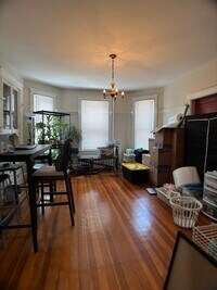 Building Photo - 1078 South St