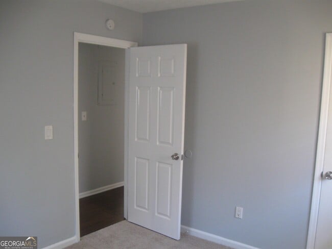 Building Photo - 210 E Richardson St