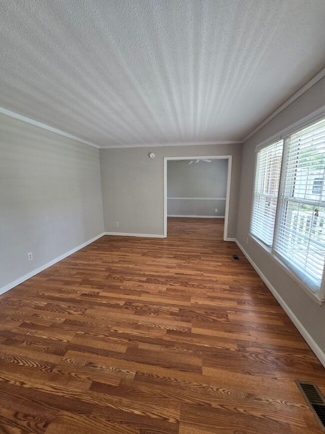Building Photo - 6004 Shearwater Dr