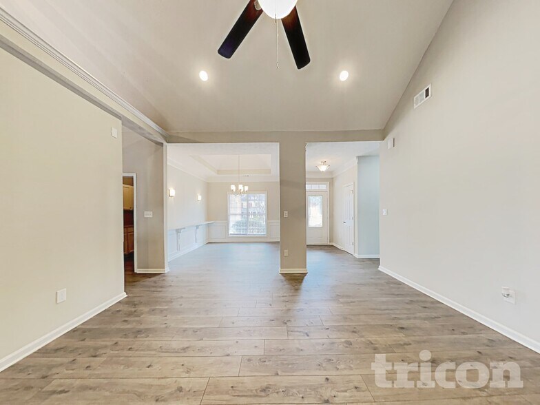 Building Photo - 295 Wisteria Blvd