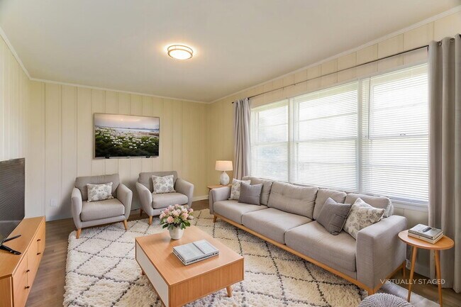 Building Photo - Charming and newly updated 3BR 1 Bath home in the heart of Center Point!