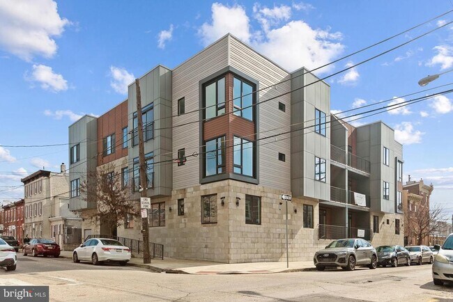 Building Photo - 1221 E Berks St