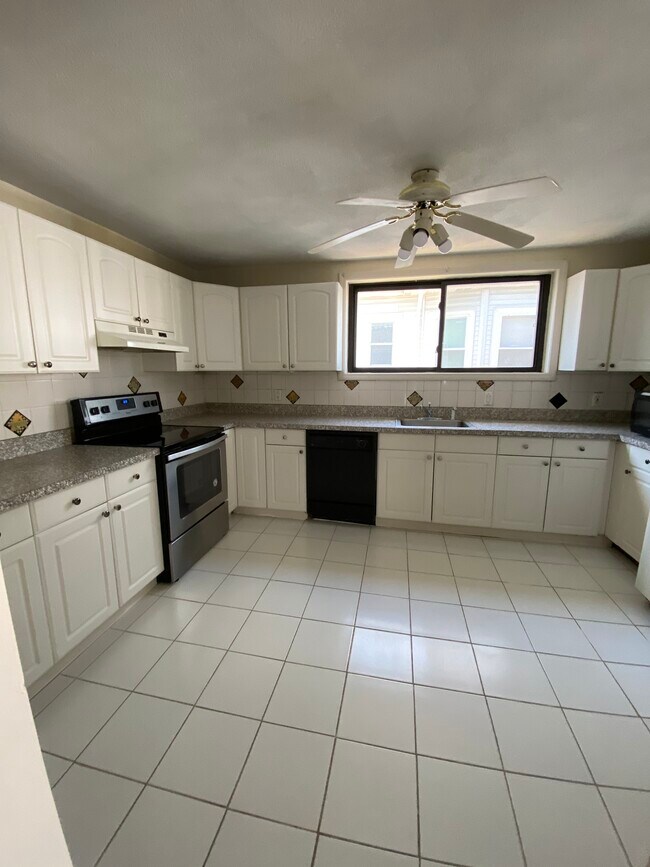 Building Photo - 41 High St