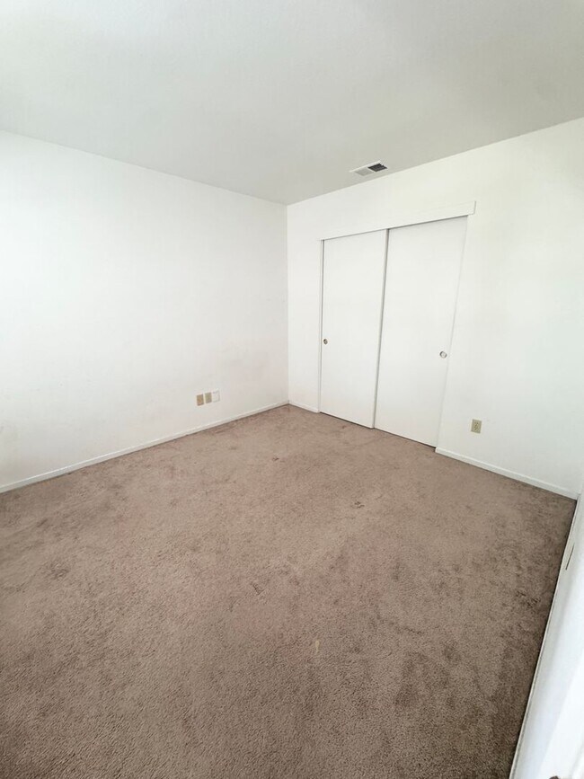 Building Photo - 310 Brightstone Cir