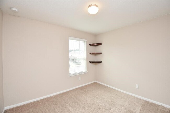 Building Photo - 7002 Edwanna Ln