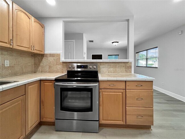 Building Photo - 2404 N Ramona Cir