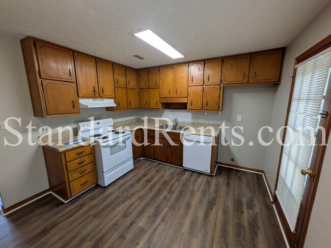 Building Photo - 5731 Buck Ct