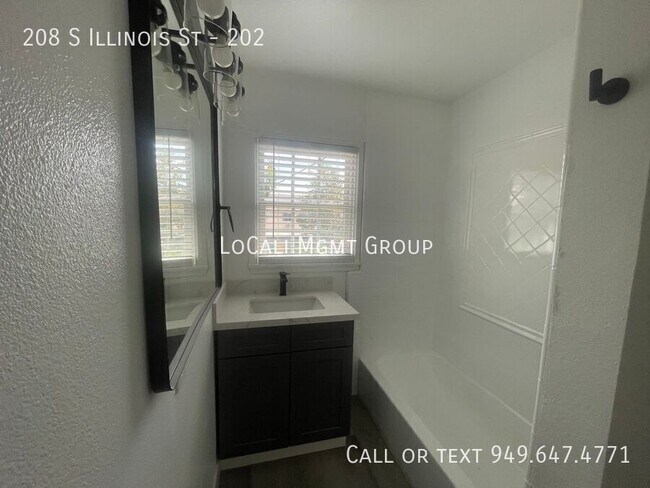 Building Photo - 208 S Illinois St