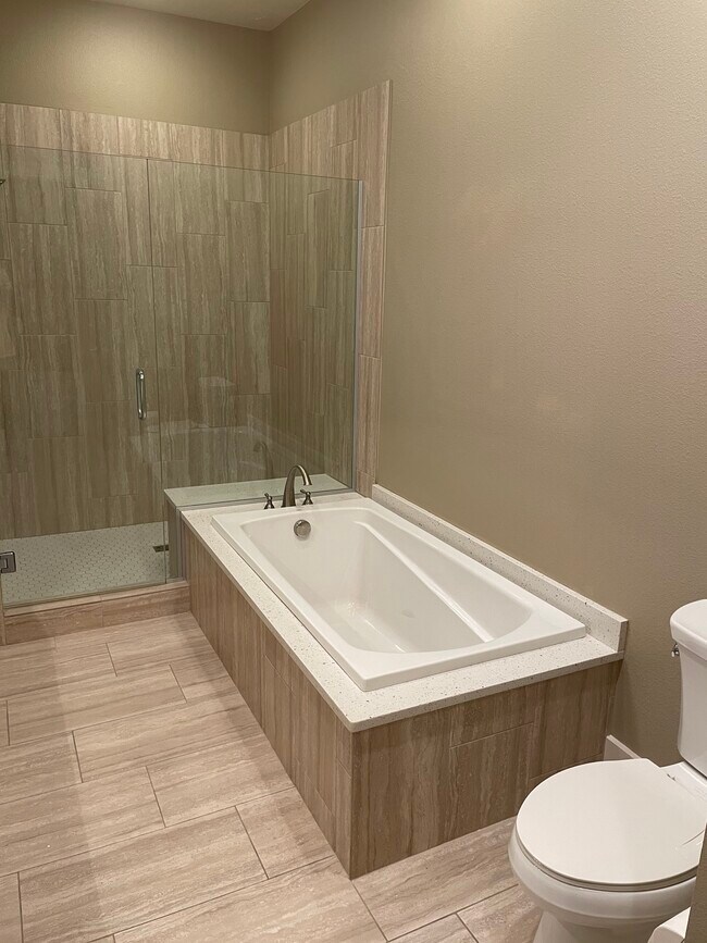 Building Photo - 441 State St