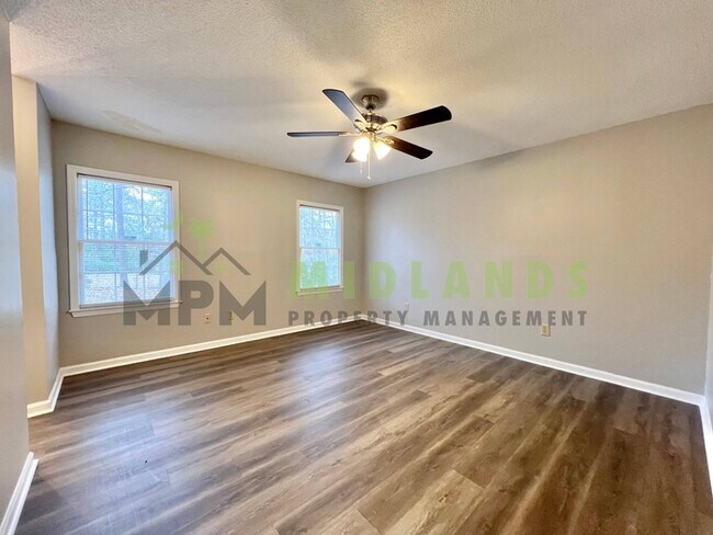 Building Photo - 237 Devonport Dr