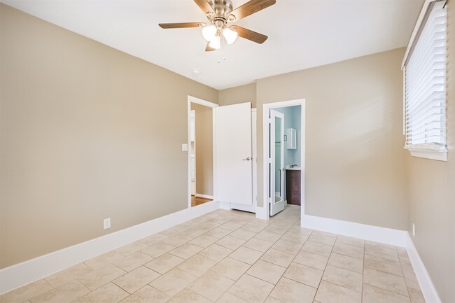 Building Photo - 4613 Braeburn Dr