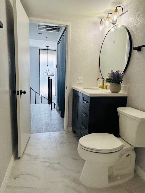 Building Photo - 1603 E Cypress St