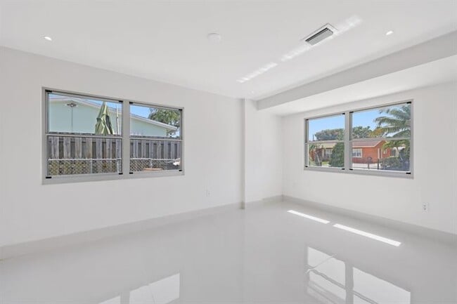 Building Photo - 3349 El Vedado Ct E