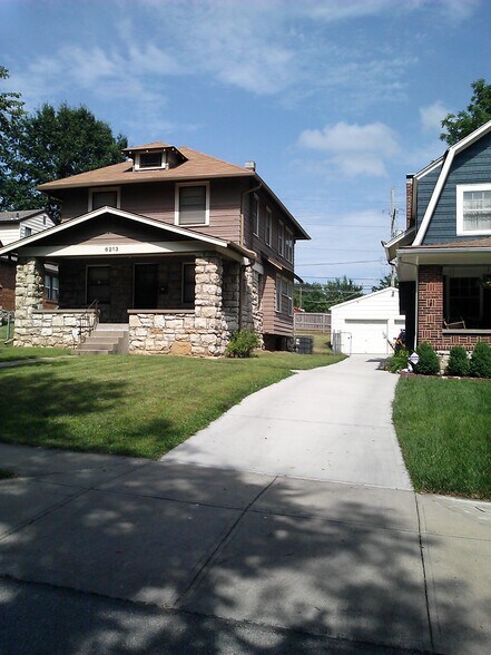 Minutes from Brookside shopping, UMKC, and Rockhurst University - 6213 Harrison St