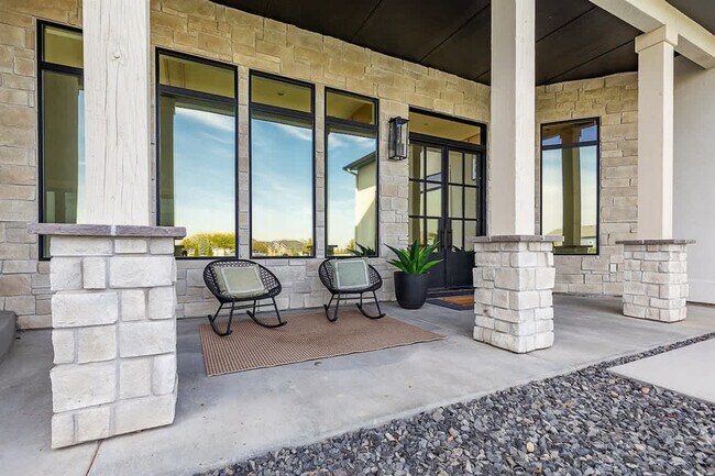 Building Photo - 12401 Rivendell Ct