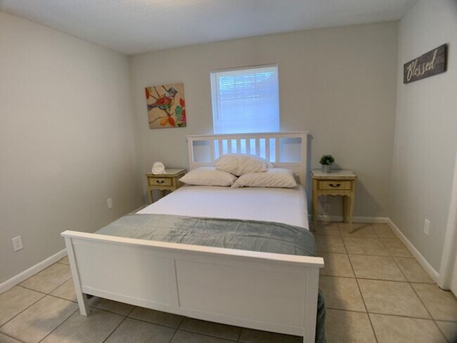 Building Photo - Charming 4-bedroom, 2-bath home in Colonial Park