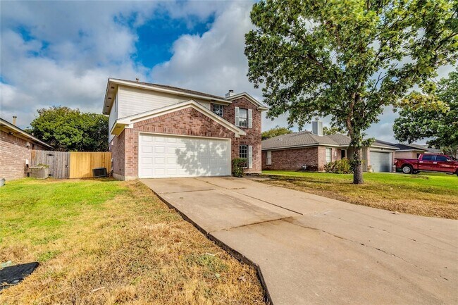 Building Photo - 1106 Hughmont Dr