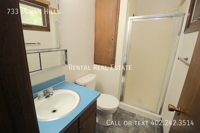Building Photo - 733 Indian Hills Dr