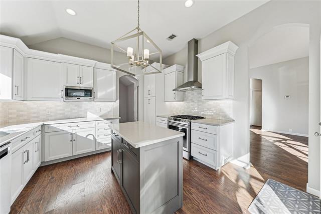 Building Photo - 7108 Chateau Dr