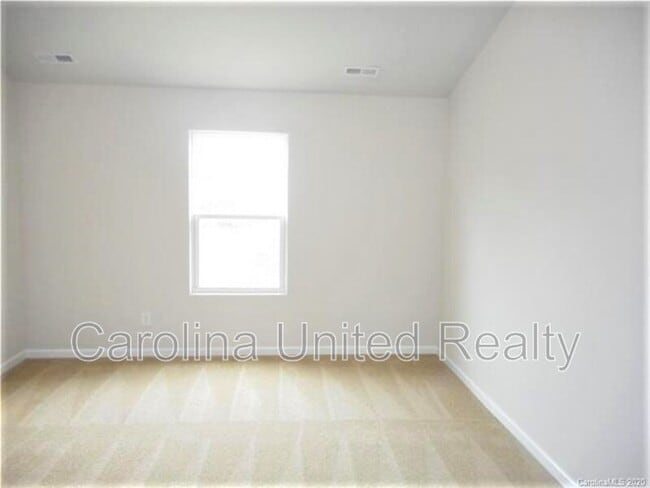 Building Photo - 2101 Talbert Ct