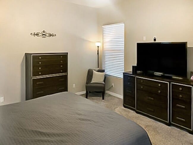 Building Photo - Charming 3 Bedroom 2 Bath Home