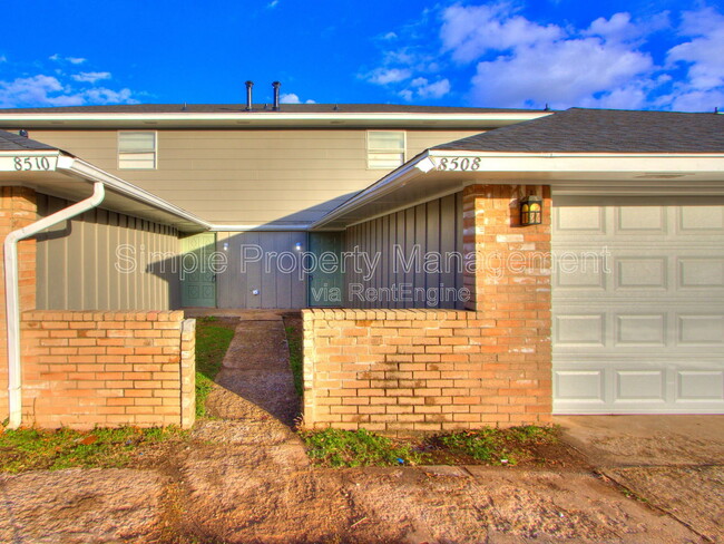 Building Photo - 8508 Candlewood Dr