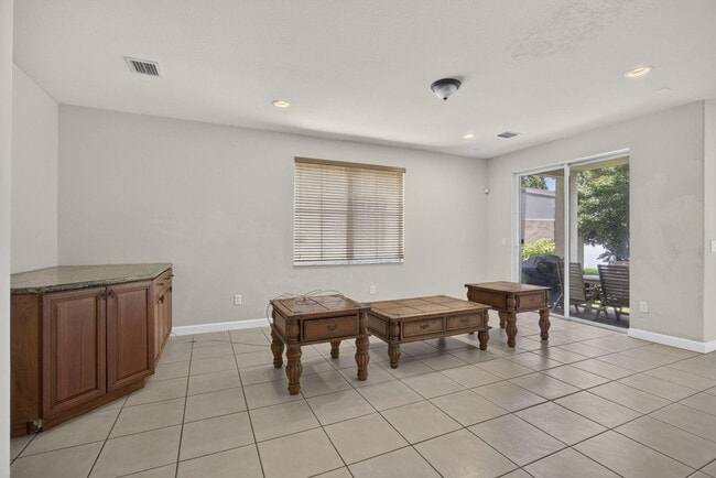 Building Photo - 10671 Old Hammock Wy