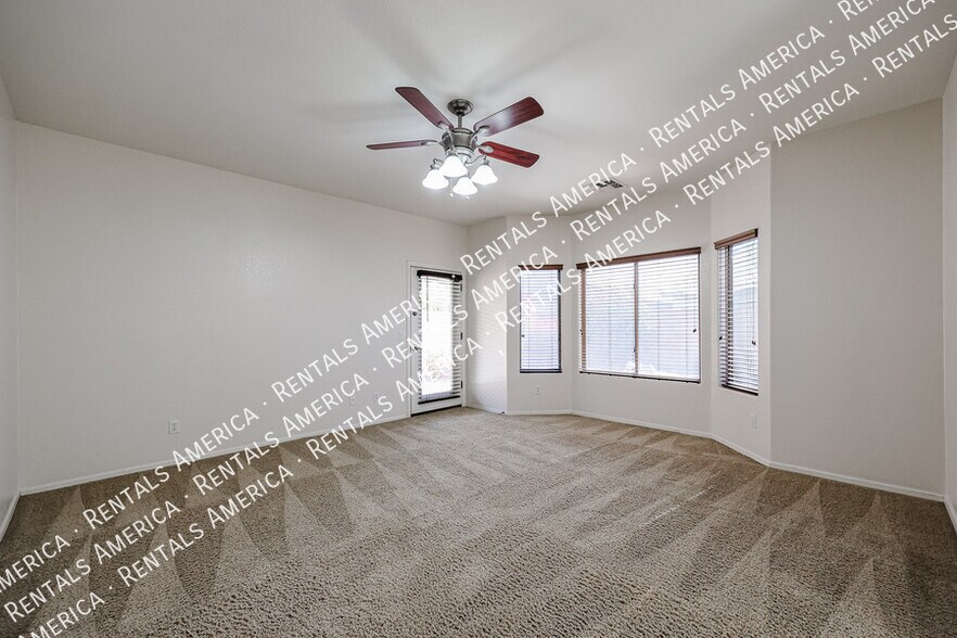 Building Photo - 12823 W Modesto Dr