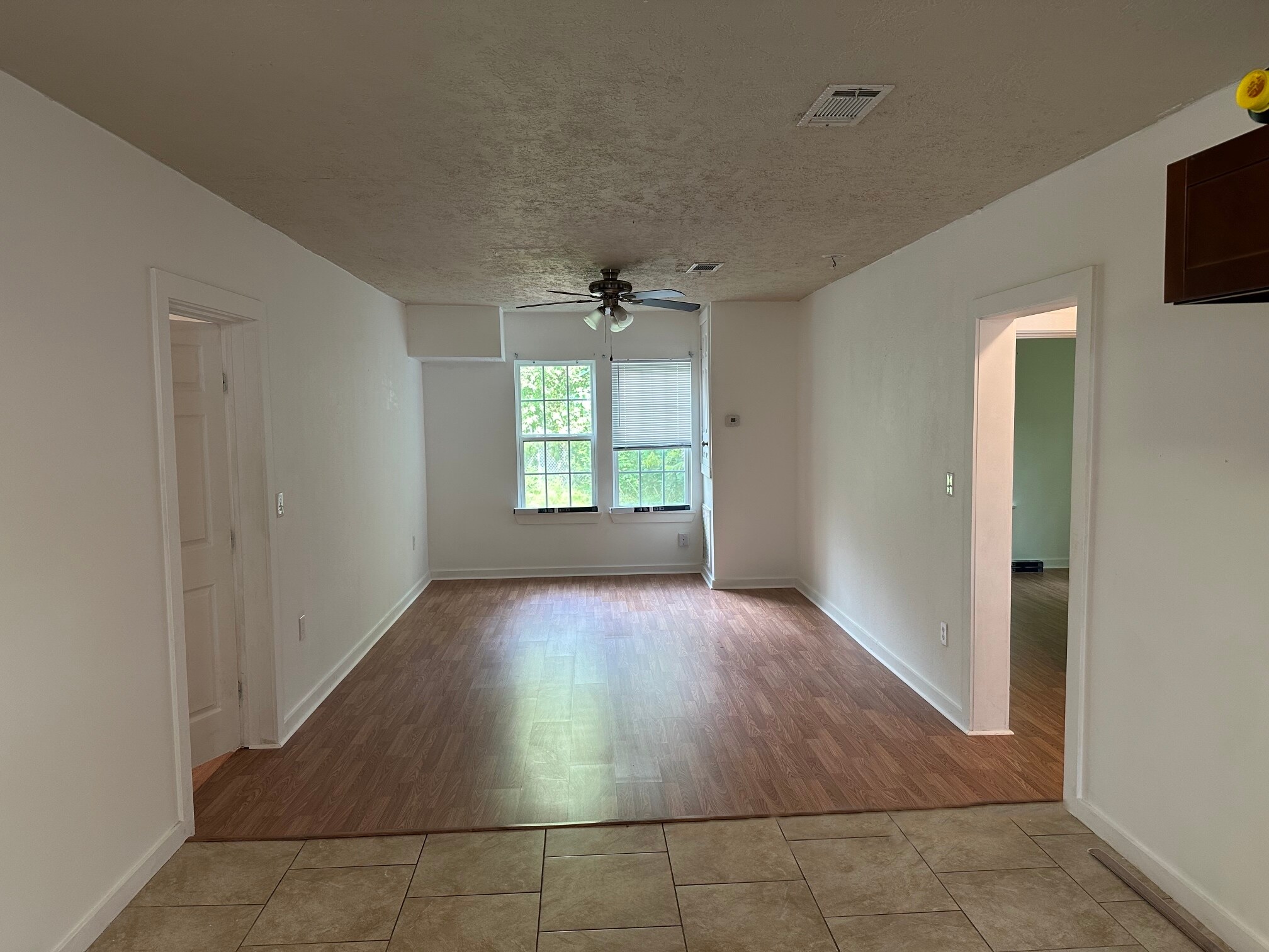 Living room - 305 Albert St