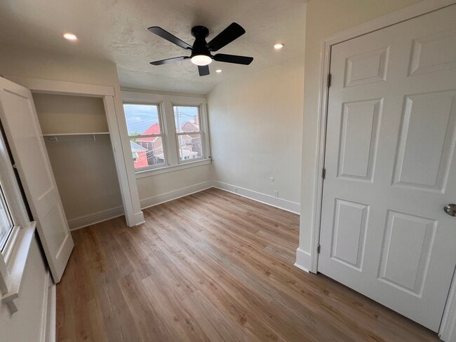 Building Photo - Pittsburgh - 4 Bedroom 2 Bathroom - Recent...