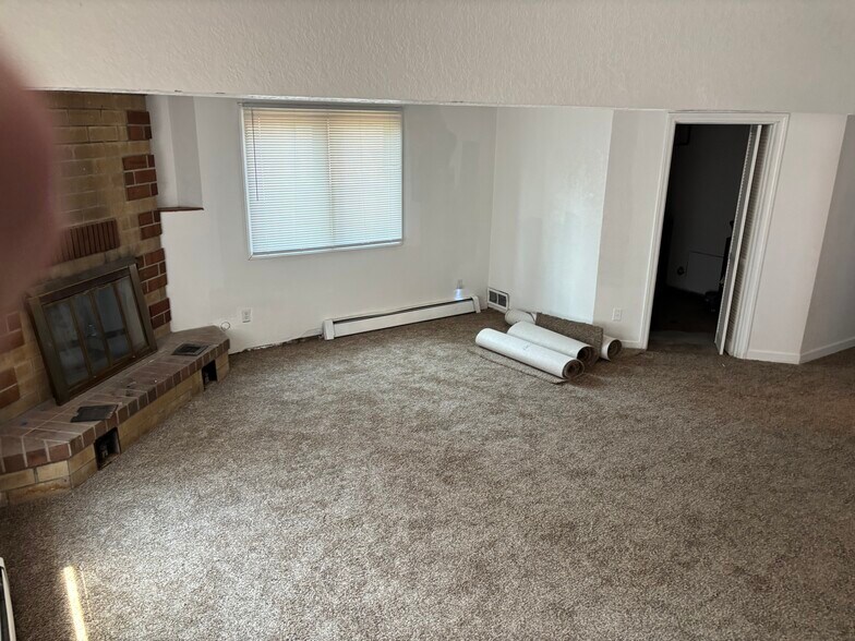 Building Photo - 3033 Pinnacle Dr