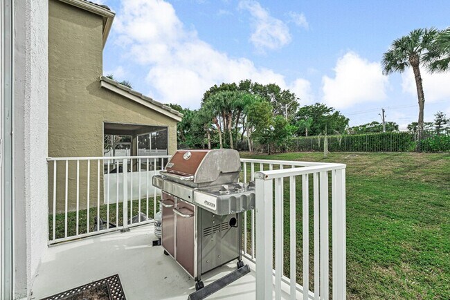 Building Photo - Spacious 4-Bedroom with 3 Full Baths in Royal Palm Beach!