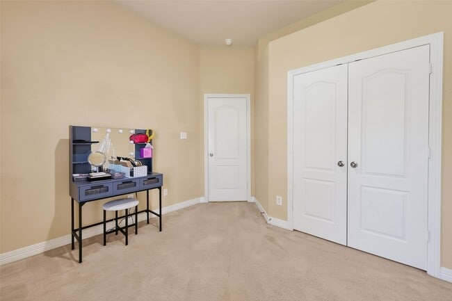 Building Photo - 7002 Casita Dr