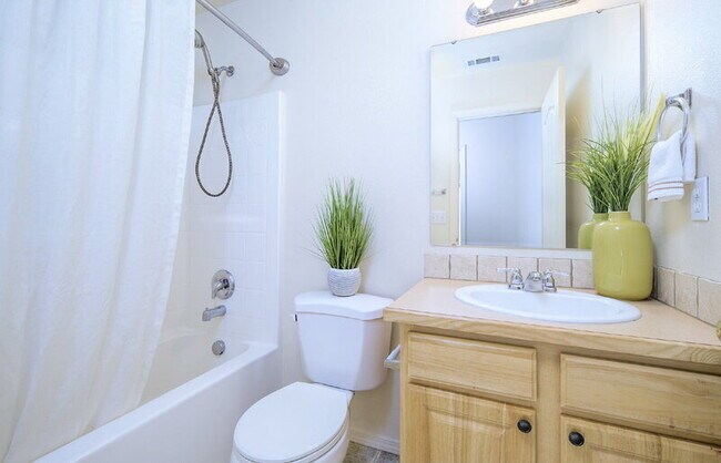 Building Photo - 6561 S Covewood Way