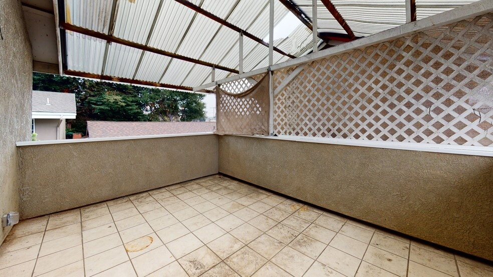 Building Photo - 1006 Tilton Ave