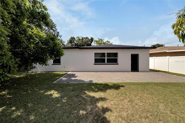 Building Photo - 3418 W Union St