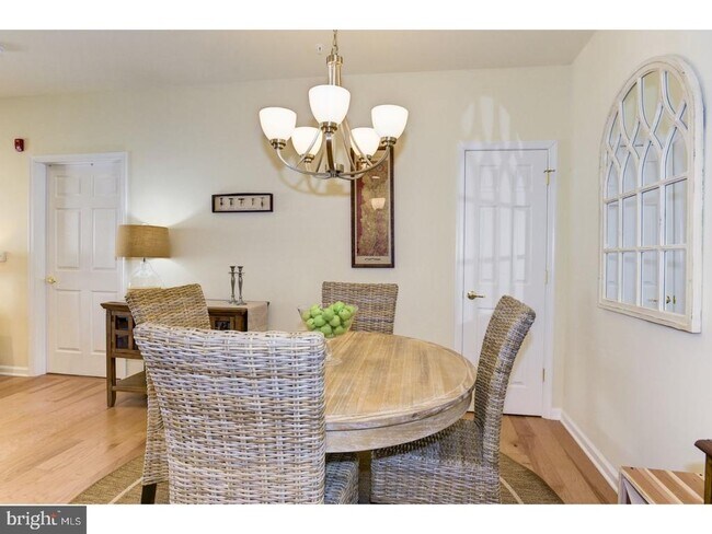 Building Photo - 4045 Derby Ct
