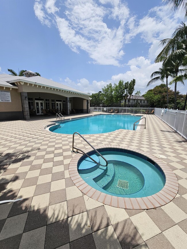 Building Photo - 2014 Marsh Harbor Dr