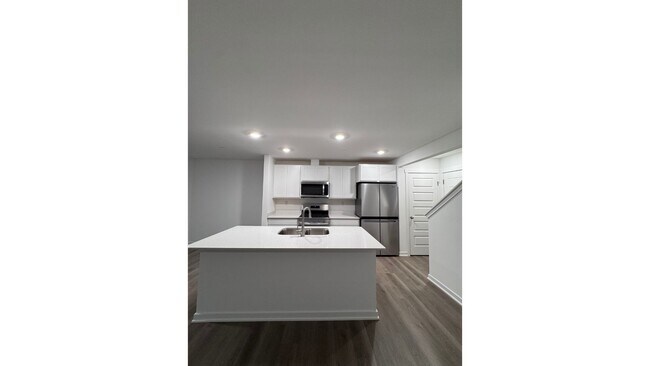 Building Photo - 3502 Richardson Cir
