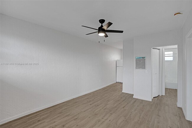 Building Photo - 14100 NW 24th Ct