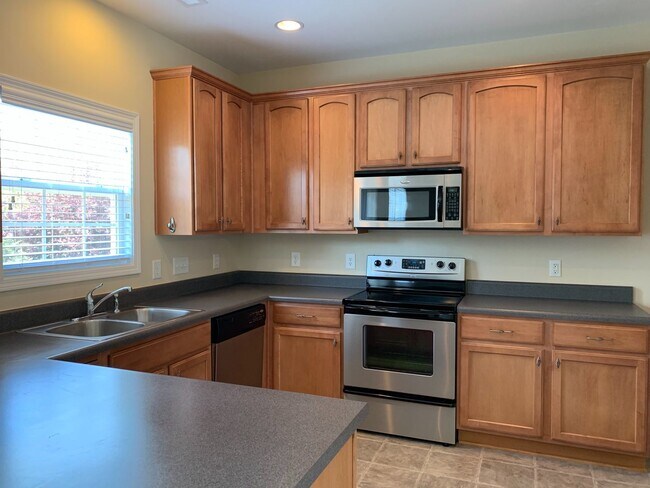 Building Photo - 4 Bed / 2.5 Bath Home in Holly Springs