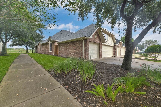 Building Photo - 2634 Arbor Hill Ln