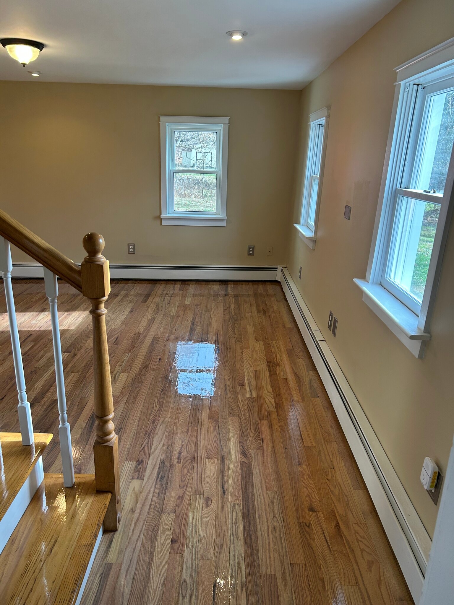 Building Photo - 303 Waterbury Hill Rd