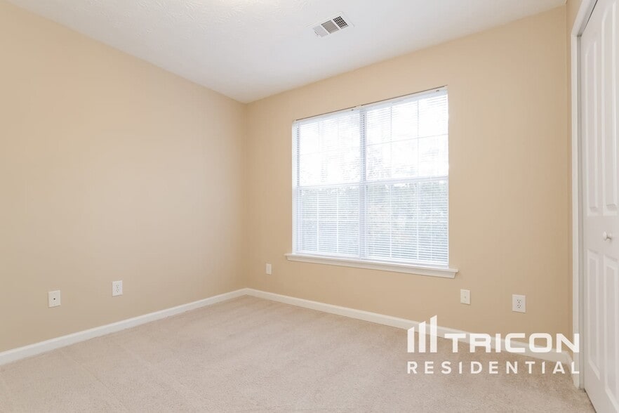 Building Photo - 720 Cayla Ann Ct