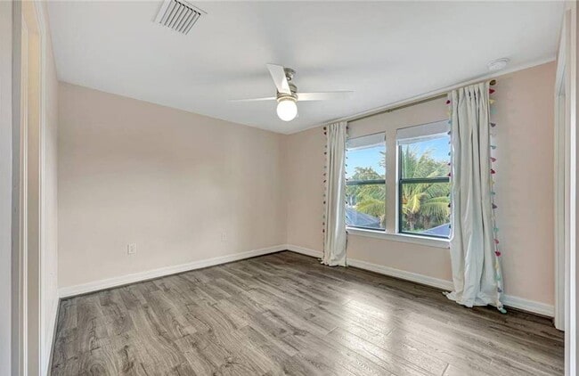 Building Photo - 7265 Wilton Dr N