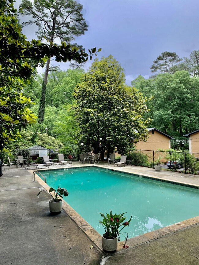 Building Photo - 1010 Scott Blvd