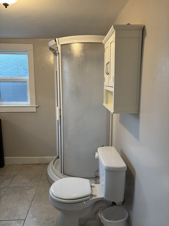 Building Photo - Modesto 2 Bedroom 2 Bath Bungalow