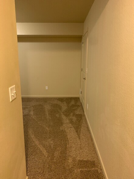 Building Photo - 3025 17th Ave W