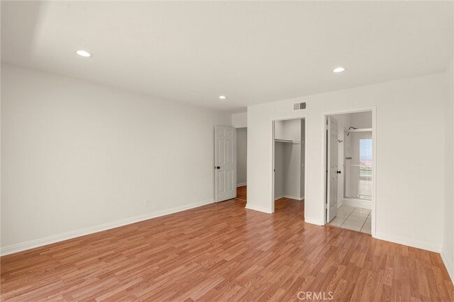 Building Photo - 25 Ocean Crest Ct