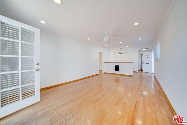 Building Photo - 230 Bicknell Ave